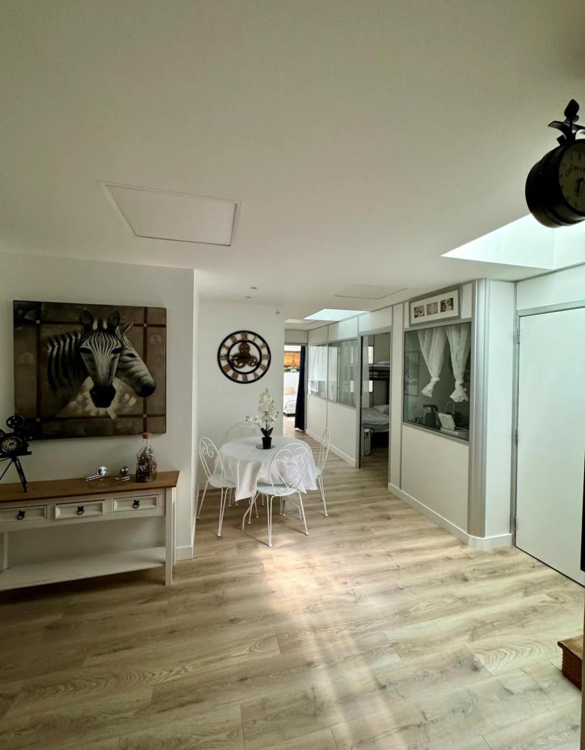 Apartment Parisian Spacious 70m2 Flat Near Eiffel Tower Paris
