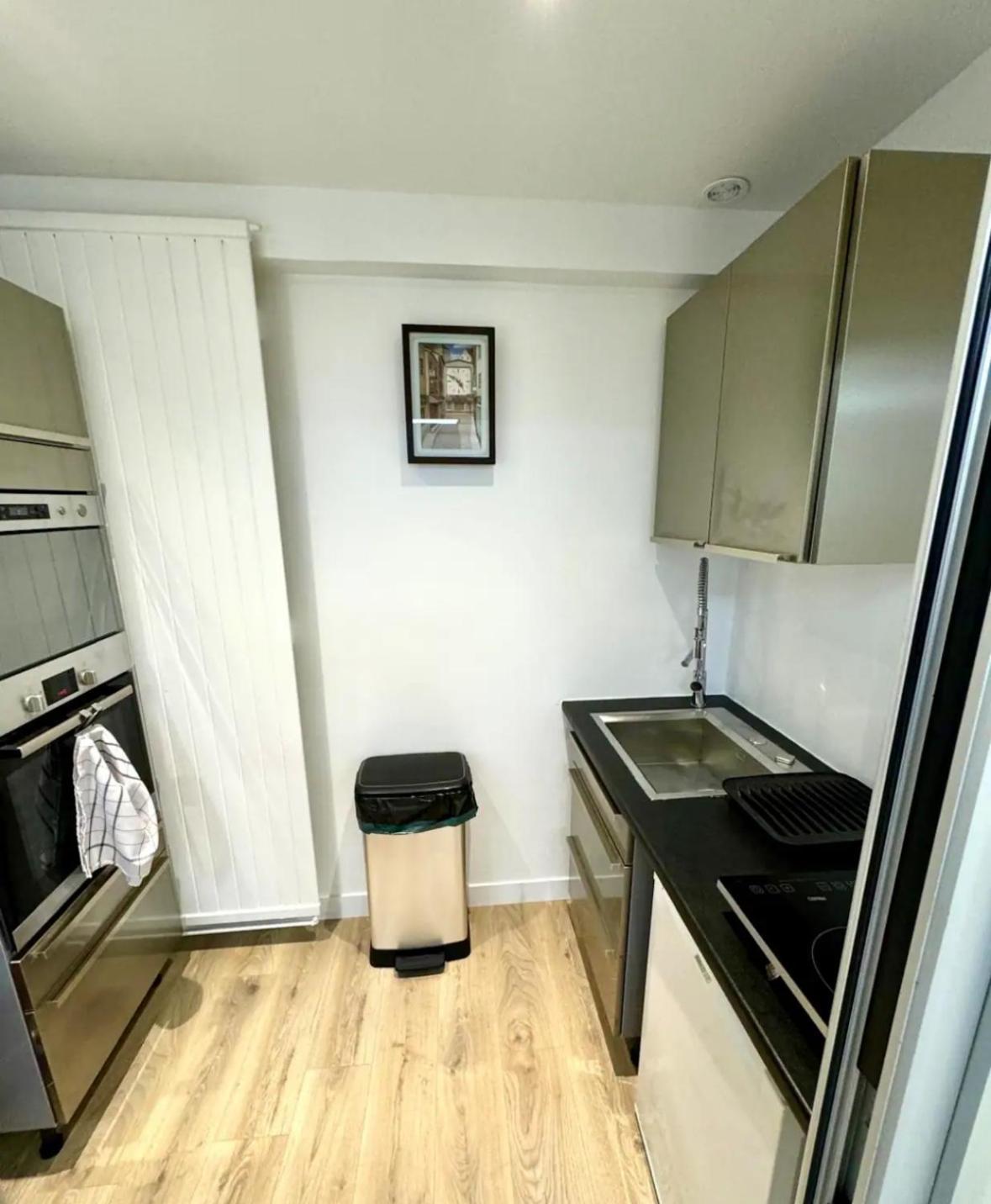 Apartment Parisian Spacious 70m2 Flat Near Eiffel Tower